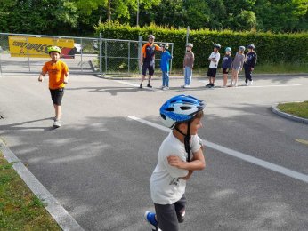 Verkehrsgarten mit der 4. Klasse